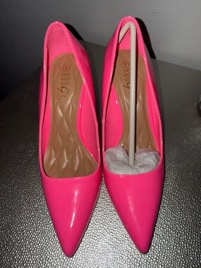 Rouge! Hot Pink Pointed-Toe Patent Heels